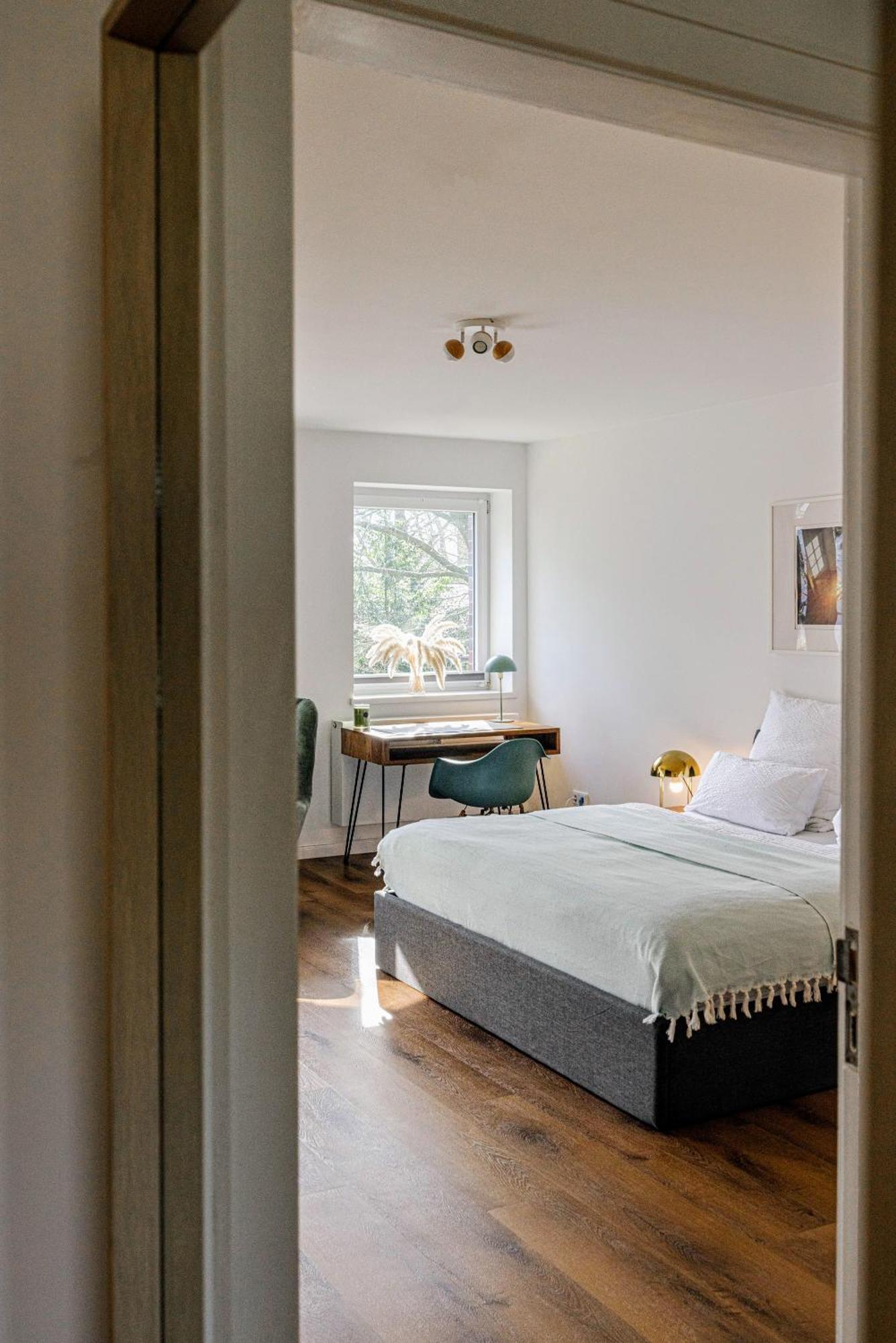 Have-A-Nice-Stay - Nahe Bahnhof - 20 Minuten Nach Hamburg - Trotzdem Ruhig Gelegen - 6 Minuten Zu Fuss Ins Zentrum Ahrensburg - Modern Eingerichtet Buitenkant foto